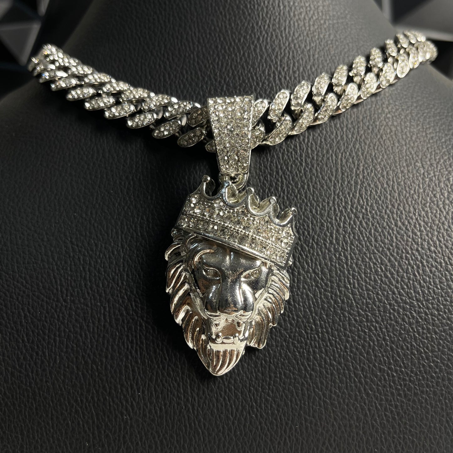 Cuban Lion King