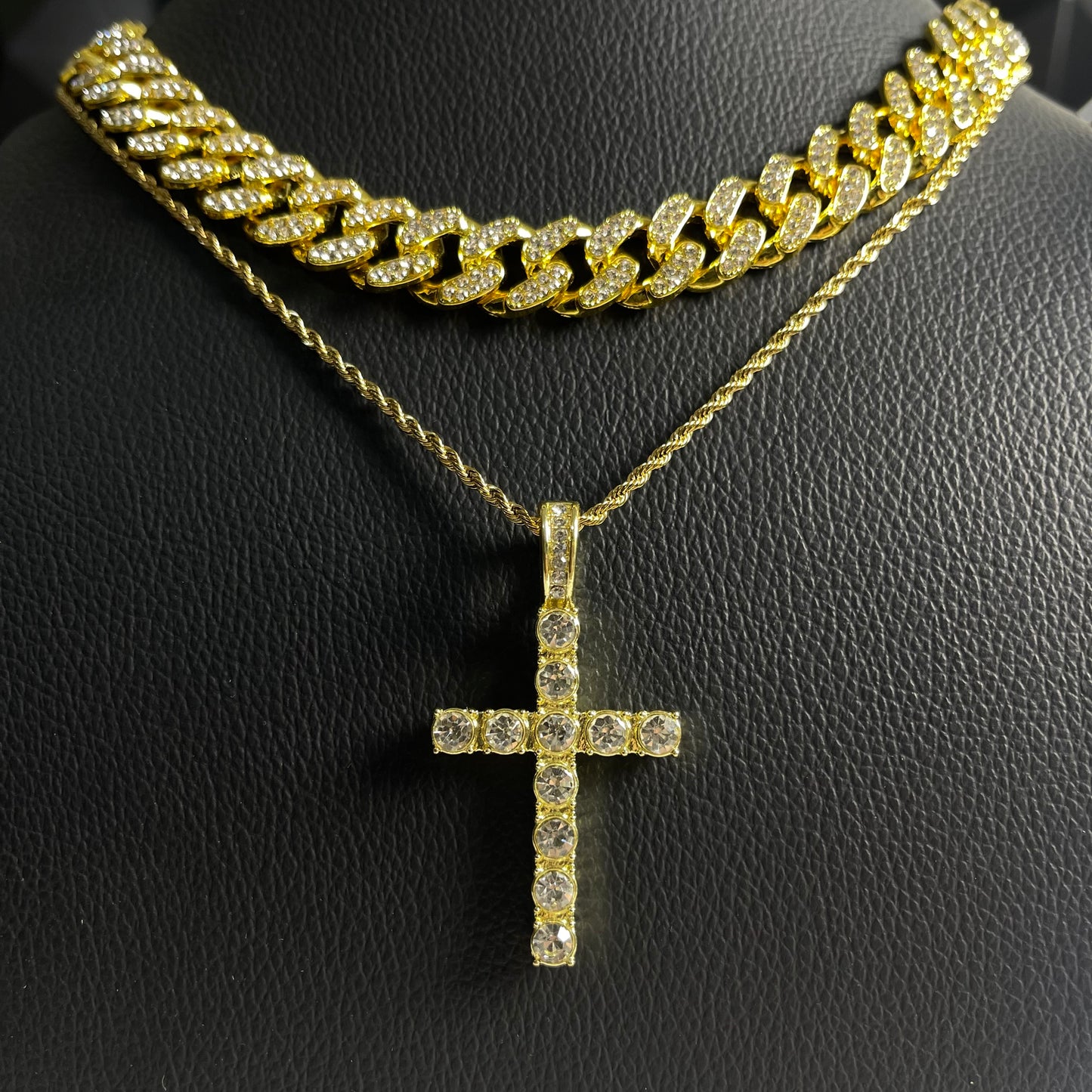 Cuban con Cruz Gold